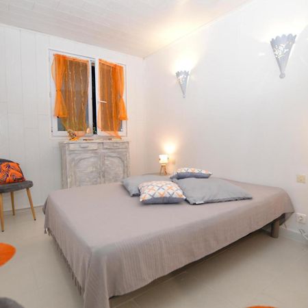 Cozy Apartment In Propriano With Kitchen Exterior photo